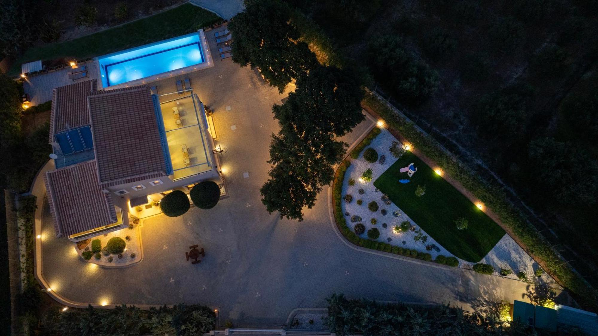Four Seasons Private Villa - Seaview - Big Heated Pool - Gym - Sport Activities Гуве Экстерьер фото