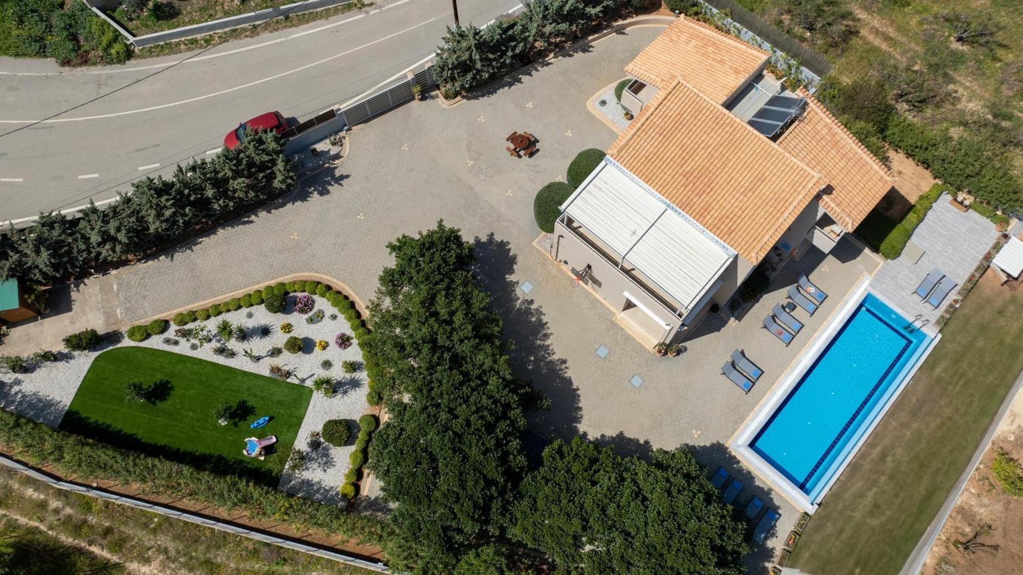 Four Seasons Private Villa - Seaview - Big Heated Pool - Gym - Sport Activities Гуве Экстерьер фото